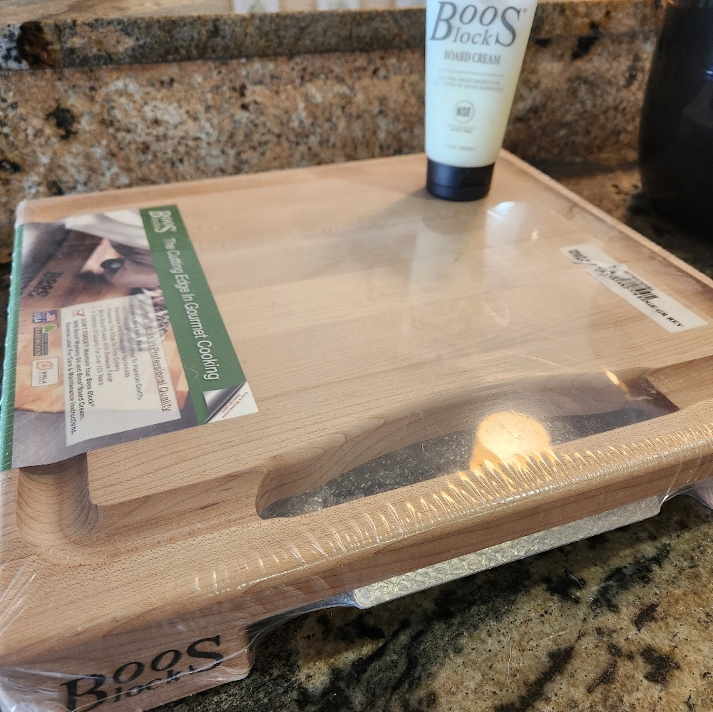 Boos 2" cutting board with drip tray-new in packaging